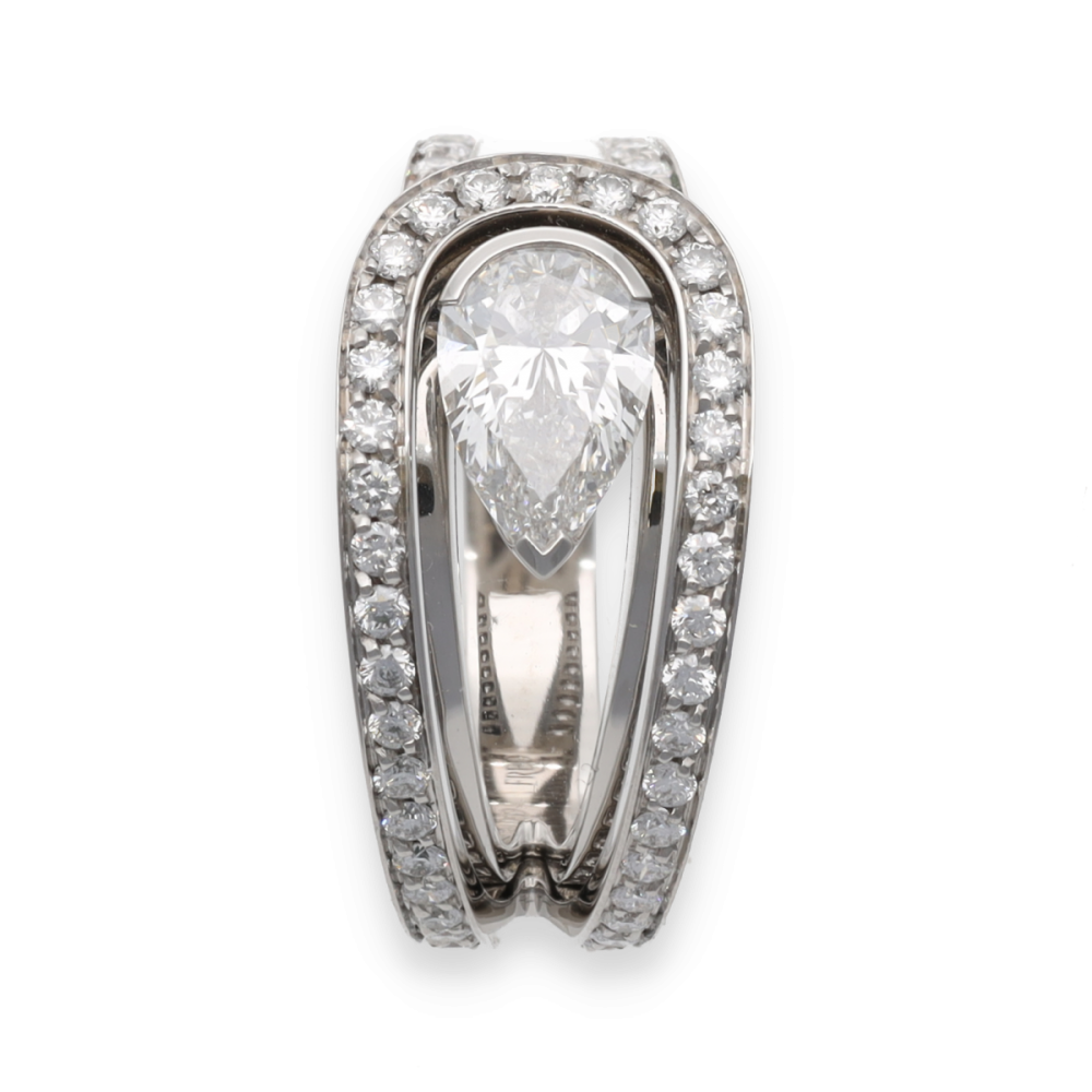 Bague Fred Lovelight En Platine Massif Avec Diamant Poire De Cts