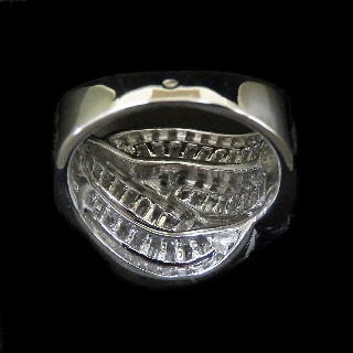 Bague Or gris 18k avec 3.0 carats de Diamants baguettes et brillants.Taille 52